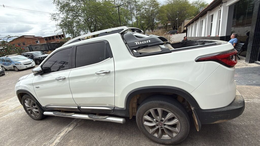 WhatsApp-Image-2025-09-26-at-17.24.09-1024x576 Polícia Prende Suspeito com 4kg de Maconha e Bloqueador de Sinal