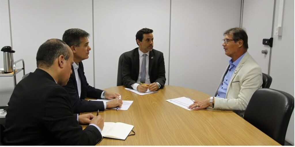 Deputado-Eduardo-Salles-Articula-pela-Permanencia-da-92a-CIPM-em-Barra-do-Choca-1-1024x510 Deputado Eduardo Salles Articula pela Permanência da 92ª CIPM Rural em Barra do Choça