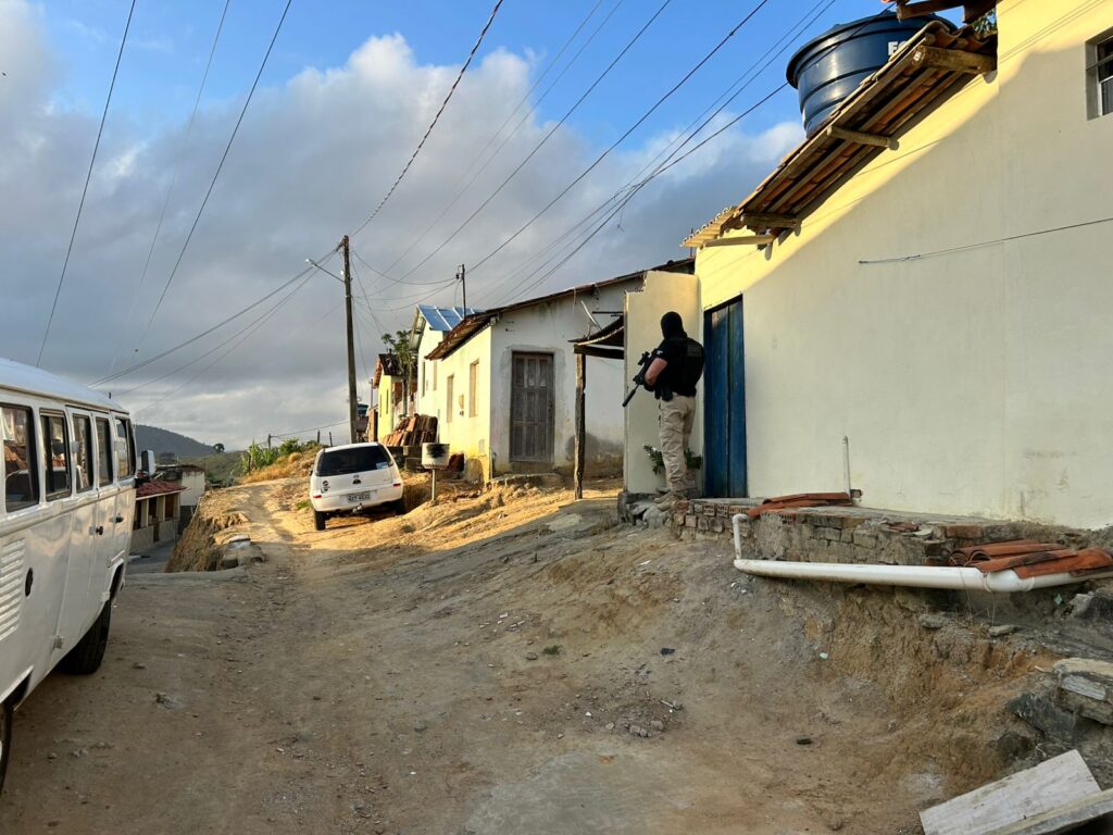 Operacao-Coroa-desarticula-grupo-criminoso-ligado-ao-trafico-de-drogas-no-sudoeste-baiano-2-1024x768 Operação desarticula grupo criminoso ligado ao tráfico de drogas no sudoeste baiano