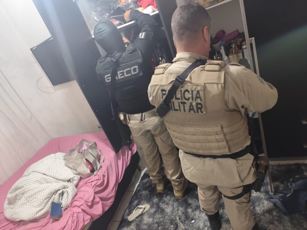 Operacao-cumpre-mandados-em-Vitoria-da-Conquista-contra-rede-de-lavagem-de-dinheiro-ligada-a-faccao-3-1024x768 Operação cumpre mandados em Vitória da Conquista contra rede de lavagem de dinheiro ligada a facção