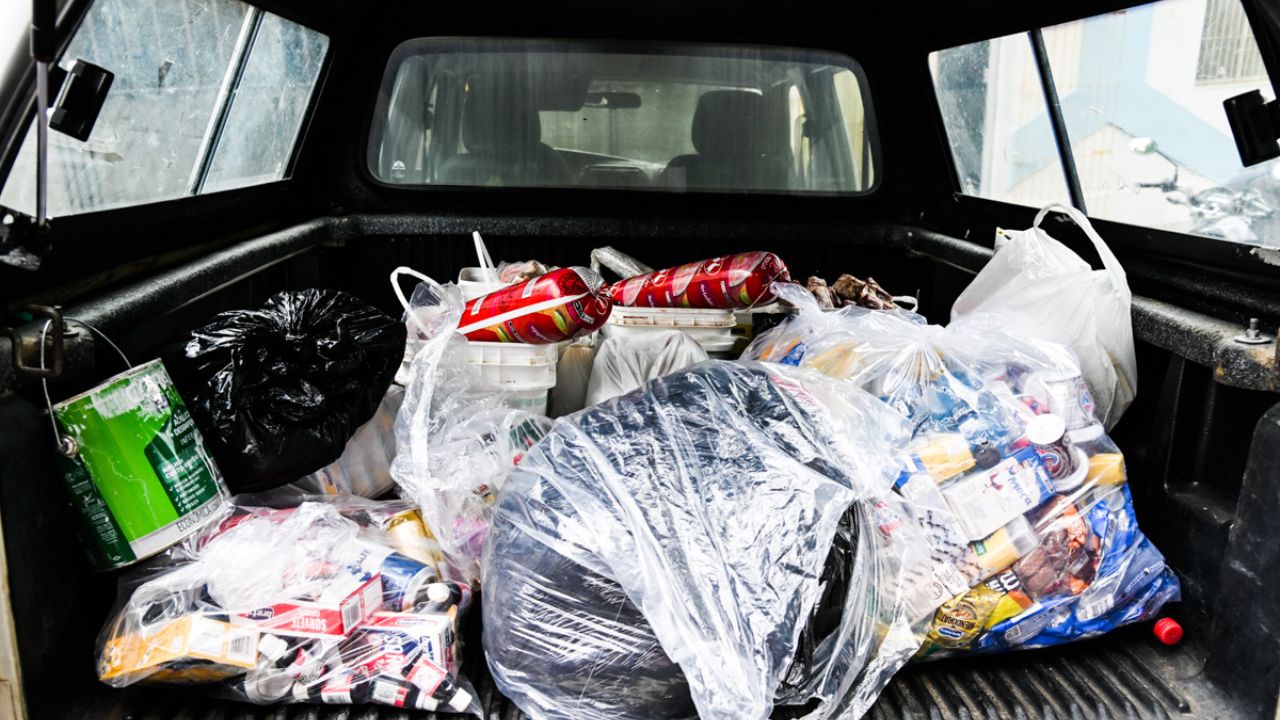 Carne-podre-e-apreendida-em-acougue-de-Vitoria-da-Conquista-2 VISA encontra carne estragada em açougue de Conquista