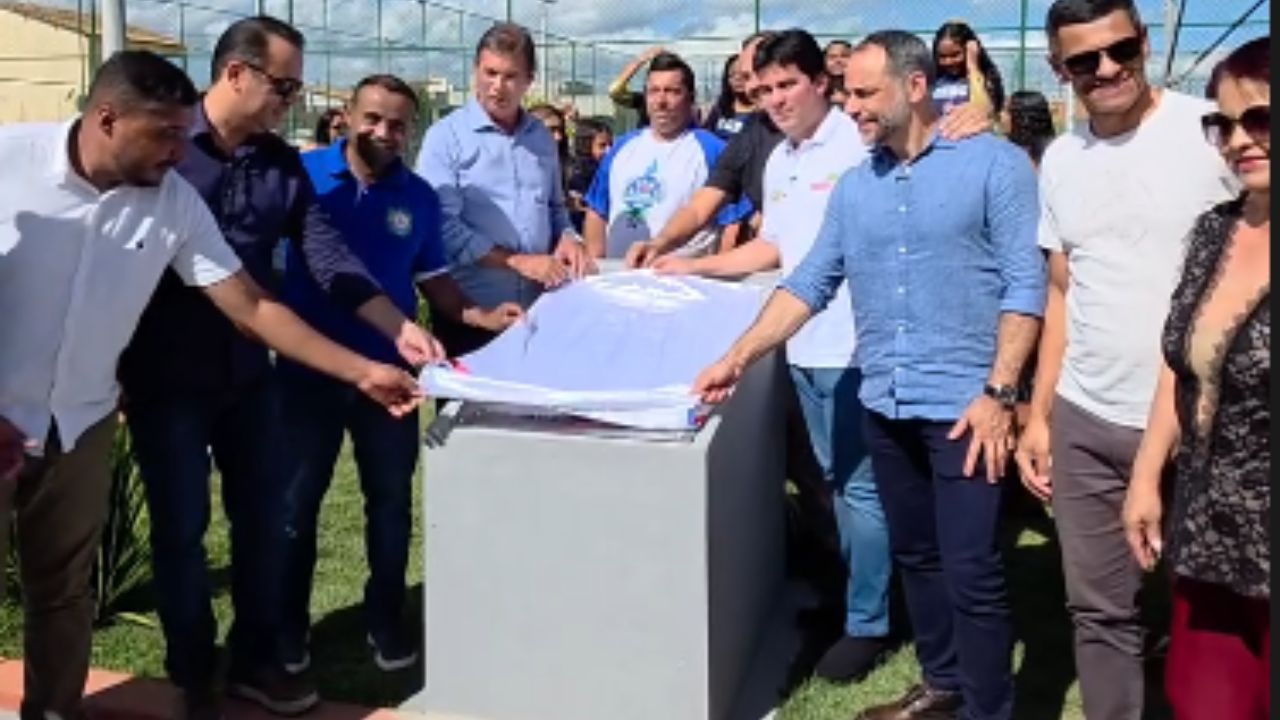 Com ministro, Barra do Choça entrega a Arena Brasil