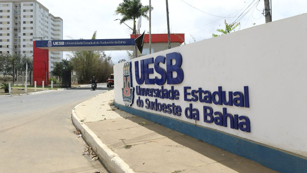 Cursos de Medicina da UESC e UESB alcançam nota máxima no ENAMED 2025